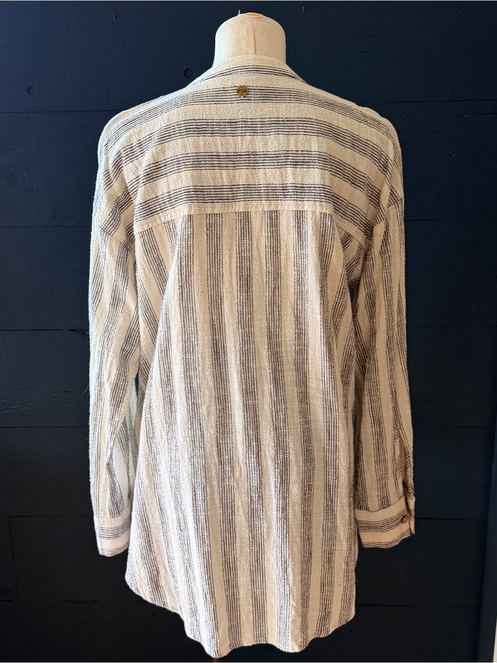 Rip Curl Cream and Black Striped Long-Sleeve Band Collar Shirt - Picture 4 of 9